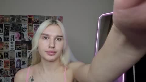 Evelina online show from November 15, 12:29 pm