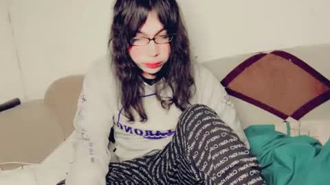 Snapshot of evelyn420521 chatting on January 21, 5:38 am evelyn420521 online show from January 21, 5:38 am