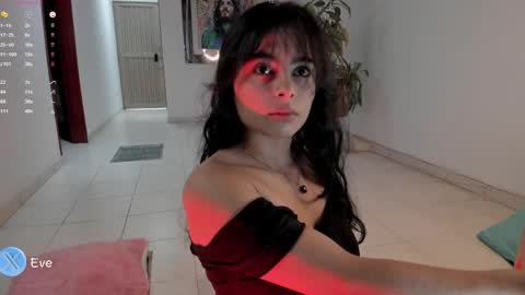 Snapshot of evelyn_evelyn chatting on March 10, 5:07 pm evelyn evelyn online show from March 10, 5:07 pm