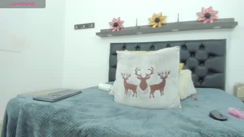 evelyn_morgan1 online show from February 26, 3:35 am