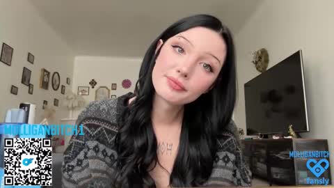 Evelyn online show from November 12, 10:01 pm