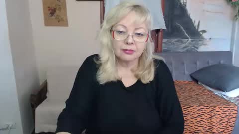 BarbaraBlondy online show from November 13, 9:01 am