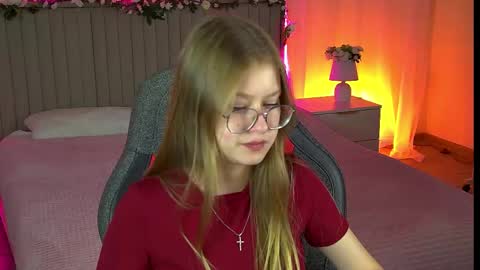 Snapshot of evemundie chatting on October 14, 12:19 pm Eve online show from October 14, 12:19 pm