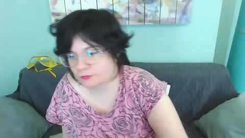 Snapshot of everly_rays chatting on March 4, 10:27 pm Everly online show from March 4, 10:27 pm