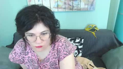 Snapshot of everly_rays chatting on February 13, 5:22 pm Everly online show from February 13, 5:22 pm