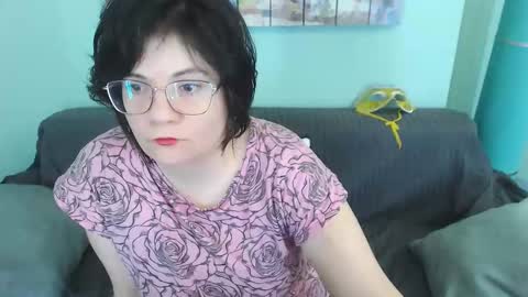 Snapshot of everly_rays chatting on February 20, 7:34 am Everly online show from February 20, 7:34 am