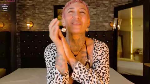 everlyn_sexx online show from February 17, 12:59 pm