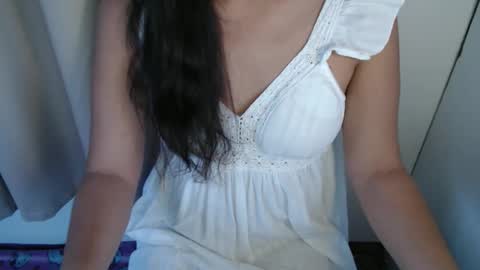 evielyn23 online show from June 2, 9:39 pm