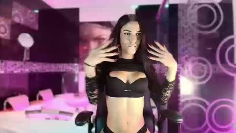 Annie online show from March 13, 10:02 pm