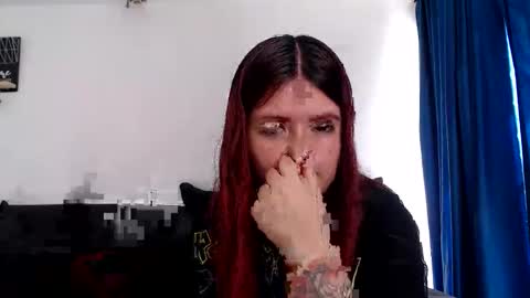 Snapshot of evilheart_69 chatting on September 12, 6:32 pm evilheart_69 online show from September 12, 6:32 pm