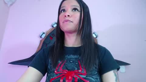 Im Evy online show from September 27, 5:21 pm