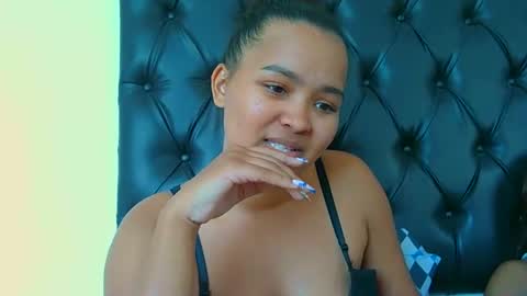 courtney online show from May 16, 10:36 am