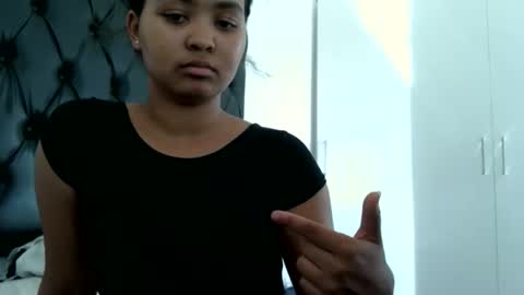 courtney online show from February 5, 8:07 am