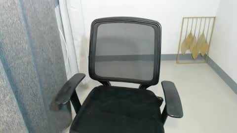 exotic_abby69 online show from October 10, 1:39 pm