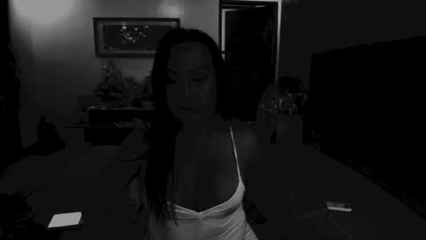 Snapshot of exotic_angel69 chatting on March 10, 1:12 am voloptous mommy angel online show from March 10, 1:12 am