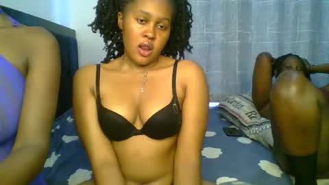 exotic_cutiee online show from April 26, 1:42 pm