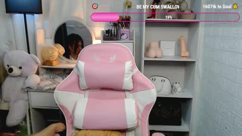 exotictssavie online show from March 10, 12:18 am