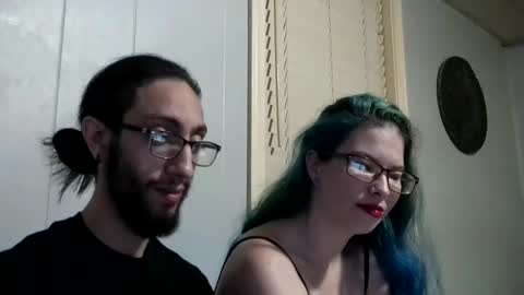 Snapshot of extaticxx chatting on December 2, 3:51 am Extrastatic94 online show from December 2, 3:51 am