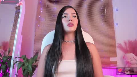 Snapshot of eyleen_lee_ chatting on January 11, 9:15 pm Eyleen online show from January 11, 9:15 pm