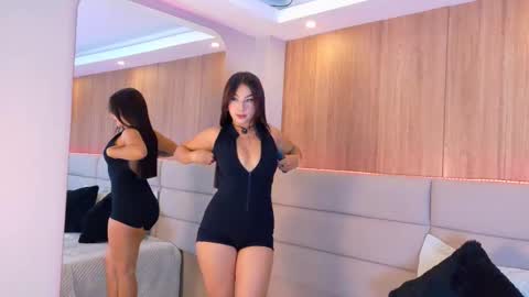 eymicooper online show from November 15, 7:26 pm