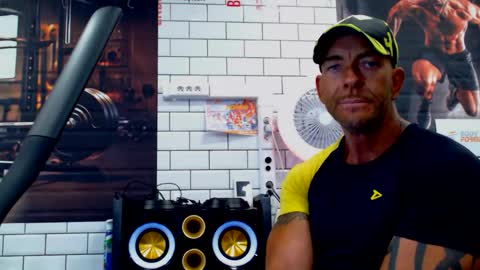 fabxxxl online show from September 17, 8:18 am