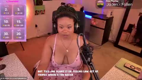 aisha online show from August 2, 2:13 am