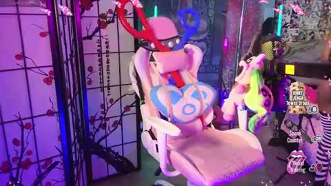 Fae and Cheta online show from July 6, 10:45 am