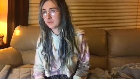 Fae online show from February 20, 11:42 am