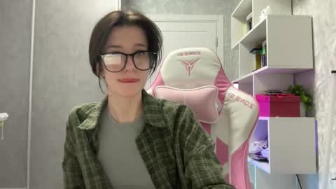 Bloom  online show from December 15, 7:32 pm