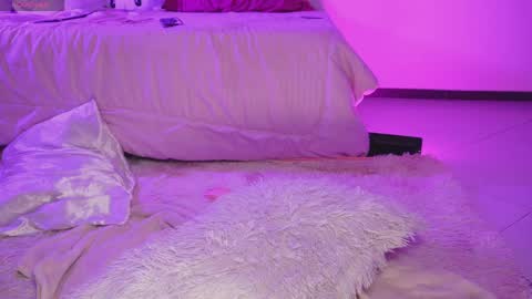 Sara  REMEMBER TO LEAVE A THUMB UP online show from March 19, 3:01 am