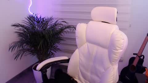 OF fallenag 1 online show from November 29, 3:25 am