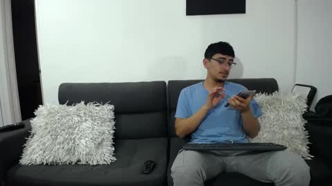 FallGays online show from December 31, 1:04 am