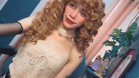 Snapshot of familystroke_twinny8 chatting on September 10, 12:22 am Alexandra x Alexandro online show from September 10, 12:22 am