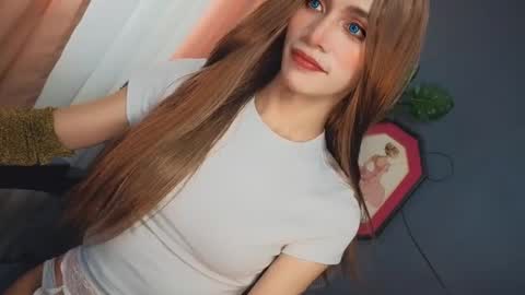 Snapshot of familystroke_twinny8 chatting on October 3, 2:43 am Alexandra x Alexandro online show from October 3, 2:43 am