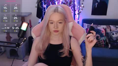 Lisa online show from February 2, 12:45 pm