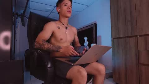 Snapshot of farid_jake_ chatting on September 28, 5:38 am farid_jake_ online show from September 28, 5:38 am