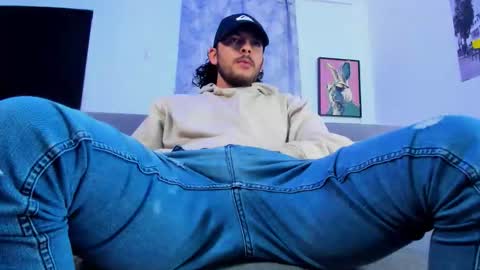 favid95 online show from February 2, 10:39 pm