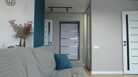 favoriteyour online show from February 7, 9:26 am