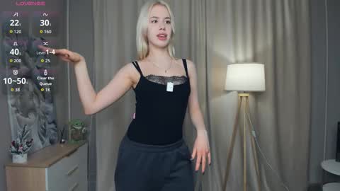 Emma online show from January 11, 7:42 pm