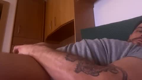 fbjfjfj799790 online show from January 4, 5:05 am