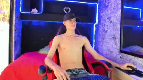 felipe fiire online show from April 29, 4:56 pm