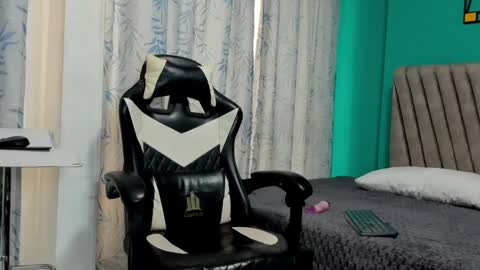 Snapshot of felipehot_gonzales chatting on September 29, 12:48 pm felipehot_gonzales online show from September 29, 12:48 pm