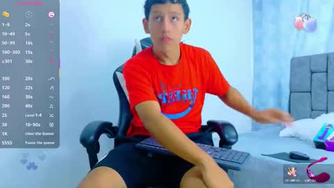 Snapshot of felipehot_gonzales chatting on October 23, 1:23 pm felipehot_gonzales online show from October 23, 1:23 pm