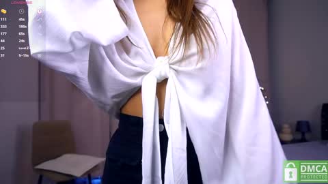 Snapshot of felissiany chatting on February 26, 4:30 am Hello im Nova online show from February 26, 4:30 am