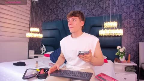 Femboy Max online show from February 3, 12:09 pm