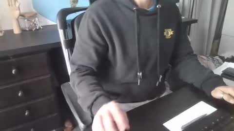 femdomsubby online show from October 24, 5:08 am