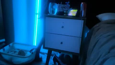 this is justice tricia a bigelow. she was fucking my husband tom girardi online show from December 5, 10:18 pm