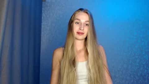 Femke online show from March 11, 8:01 pm