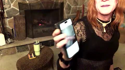 Snapshot of femmenicole chatting on September 13, 2:14 am Nicole online show from September 13, 2:14 am