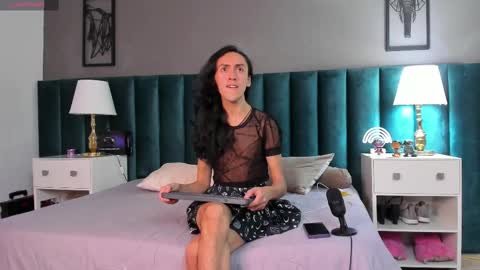 Karol online show from February 12, 2:21 pm